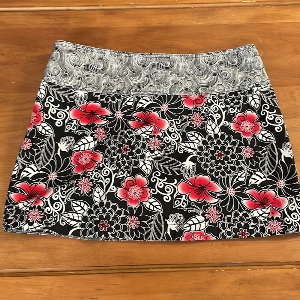 Sweet Spot Adjustable Skirt - Picture 6 of 9
